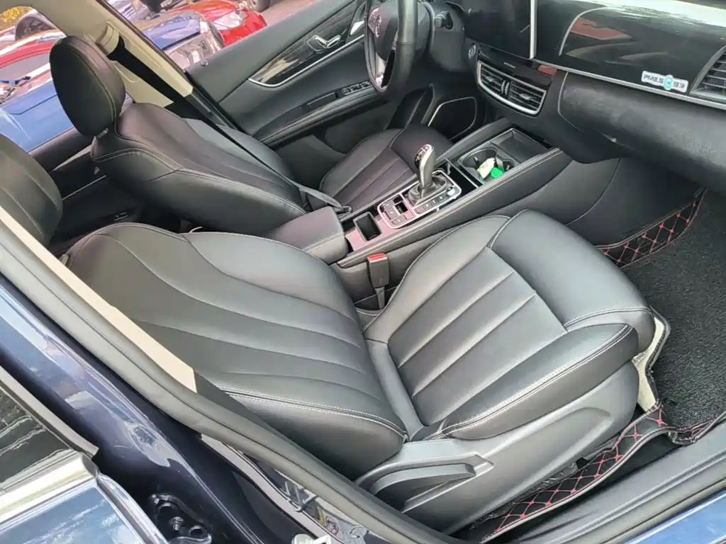 BYD MAX — миниатюра 25