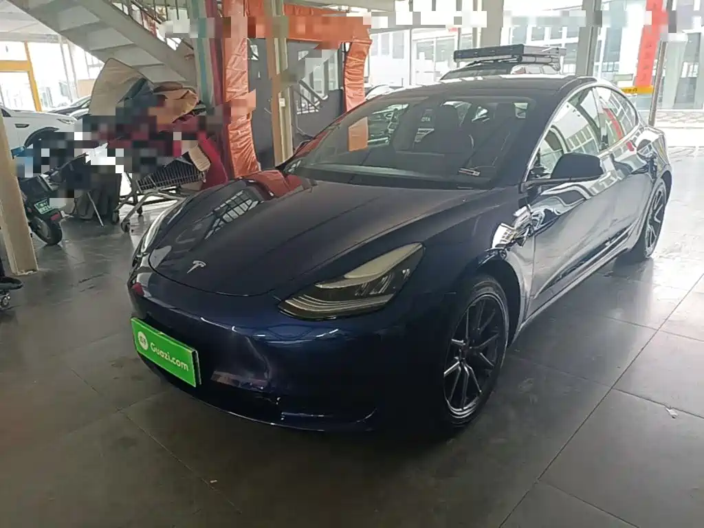 Tesla Model 3 — миниатюра 2