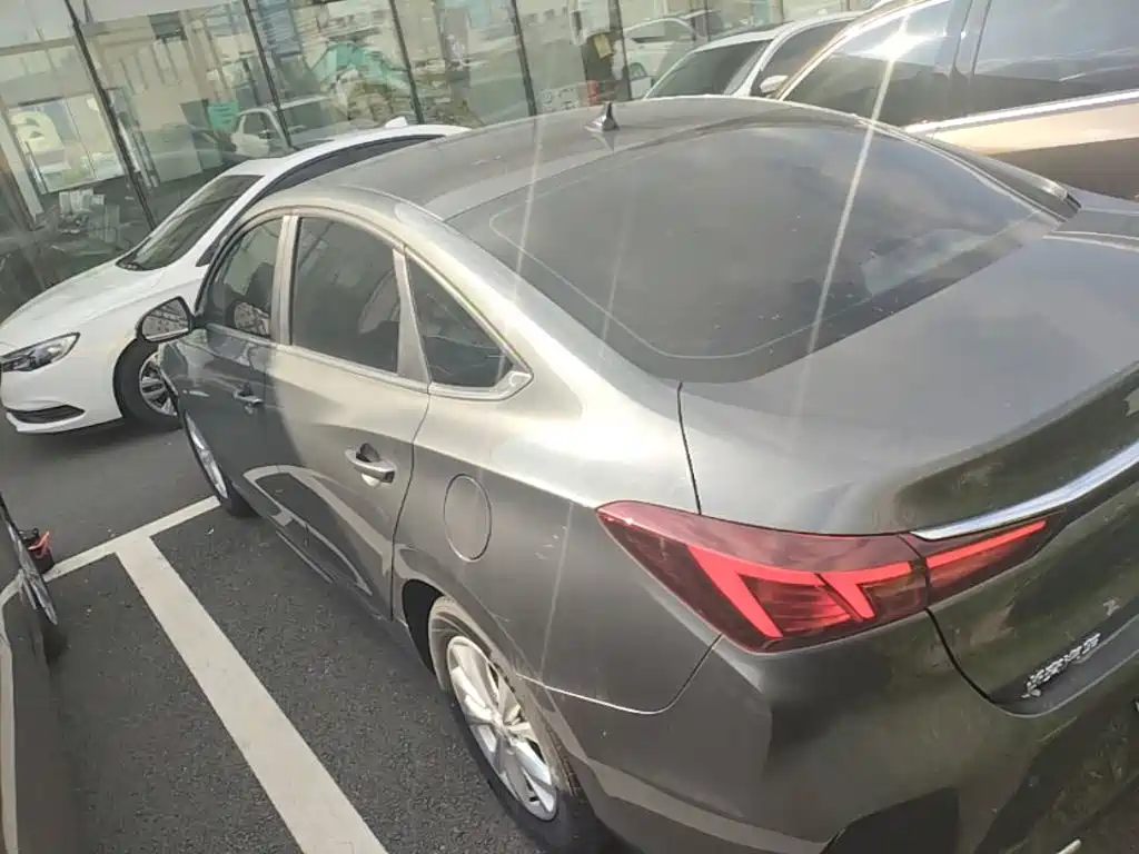 Changan Eado 2022 PLUS 1.6L GDI MT Elite
