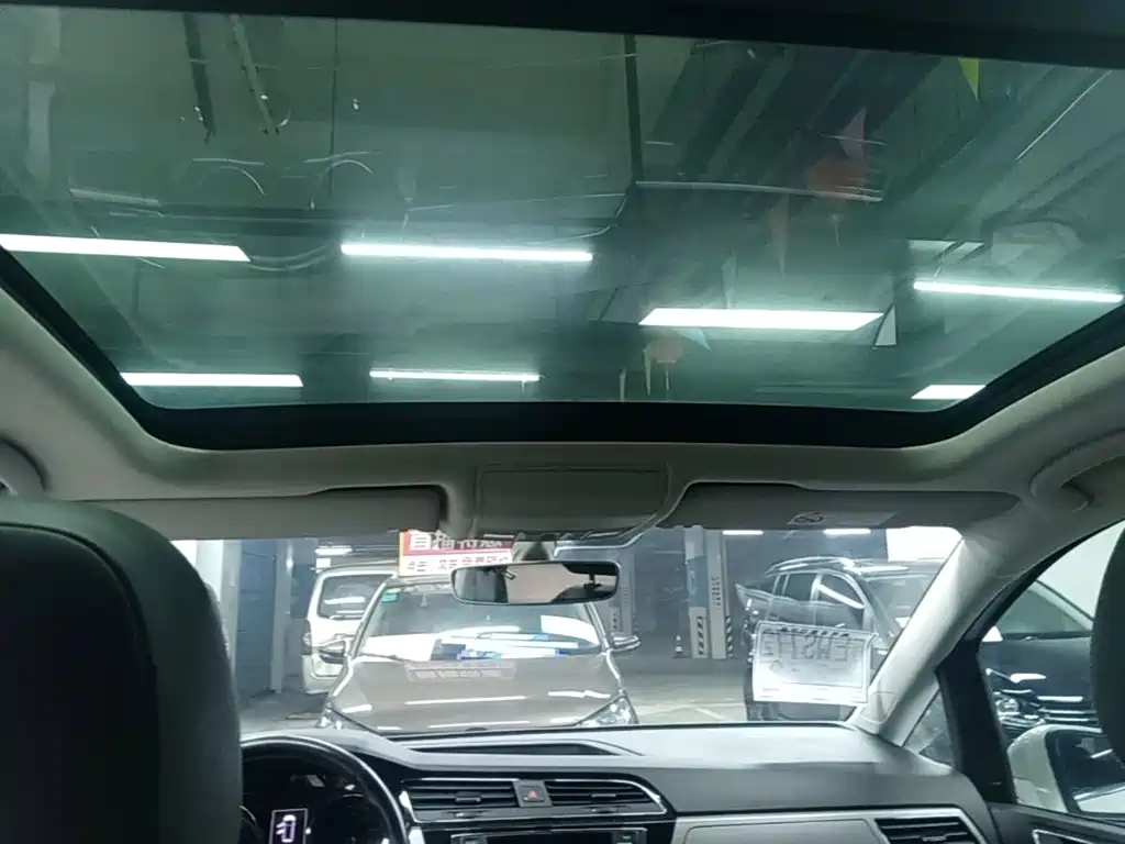 Volkswagen Touran — миниатюра 18