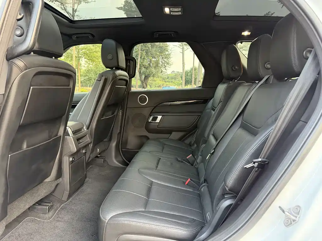 Land Rover Discovery — миниатюра 6