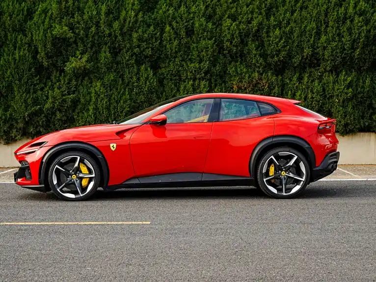 Ferrari Purosangue 6.5L V12, фото 4