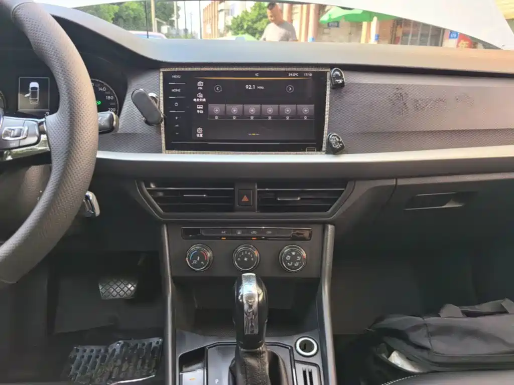 Volkswagen Lavida — миниатюра 13