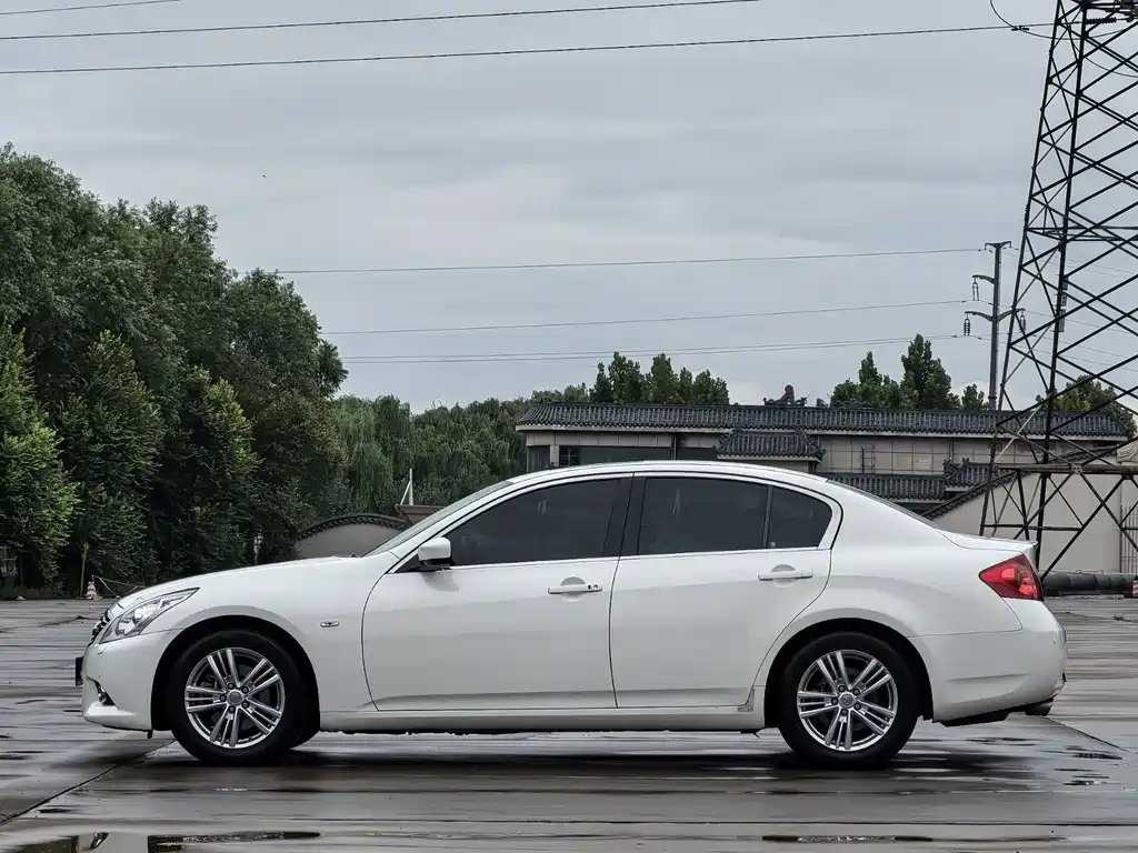 Infiniti G — миниатюра 3