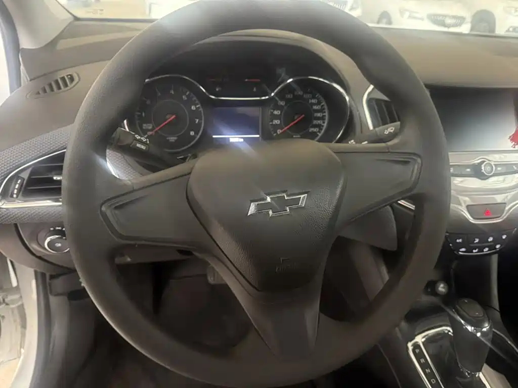 Chevrolet Cruze — миниатюра 3