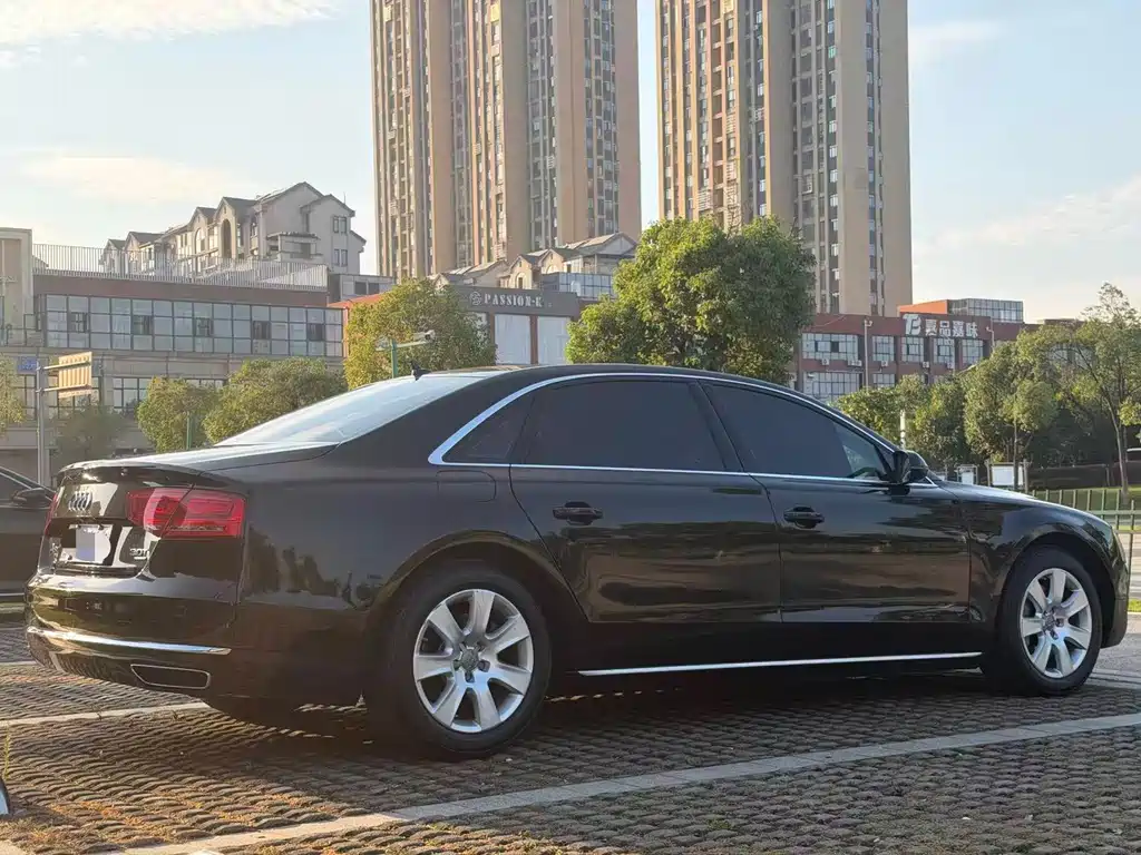 Audi A8 — миниатюра 9