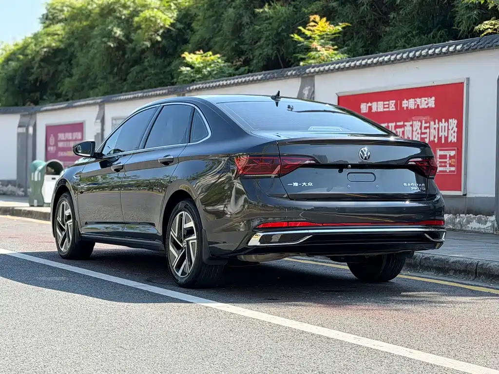 Volkswagen Sagitar — миниатюра 6