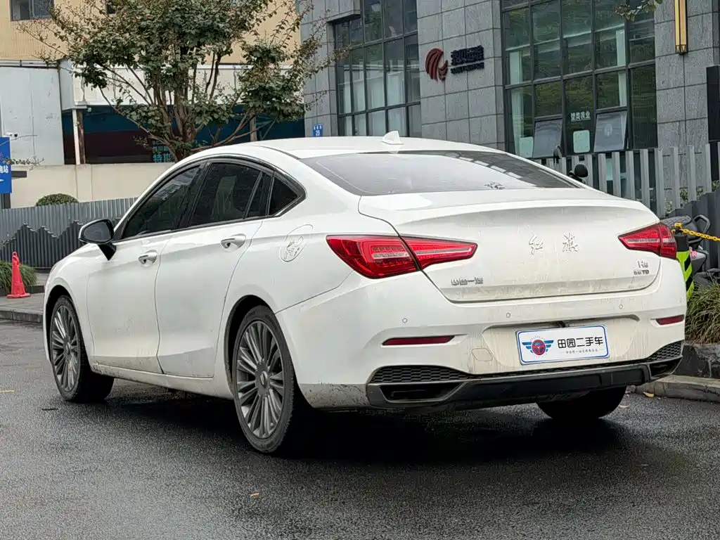 Hongqi Hongqi H5 — миниатюра 4