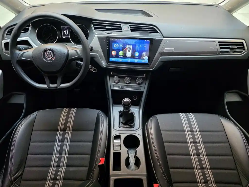 Volkswagen Touran — миниатюра 11