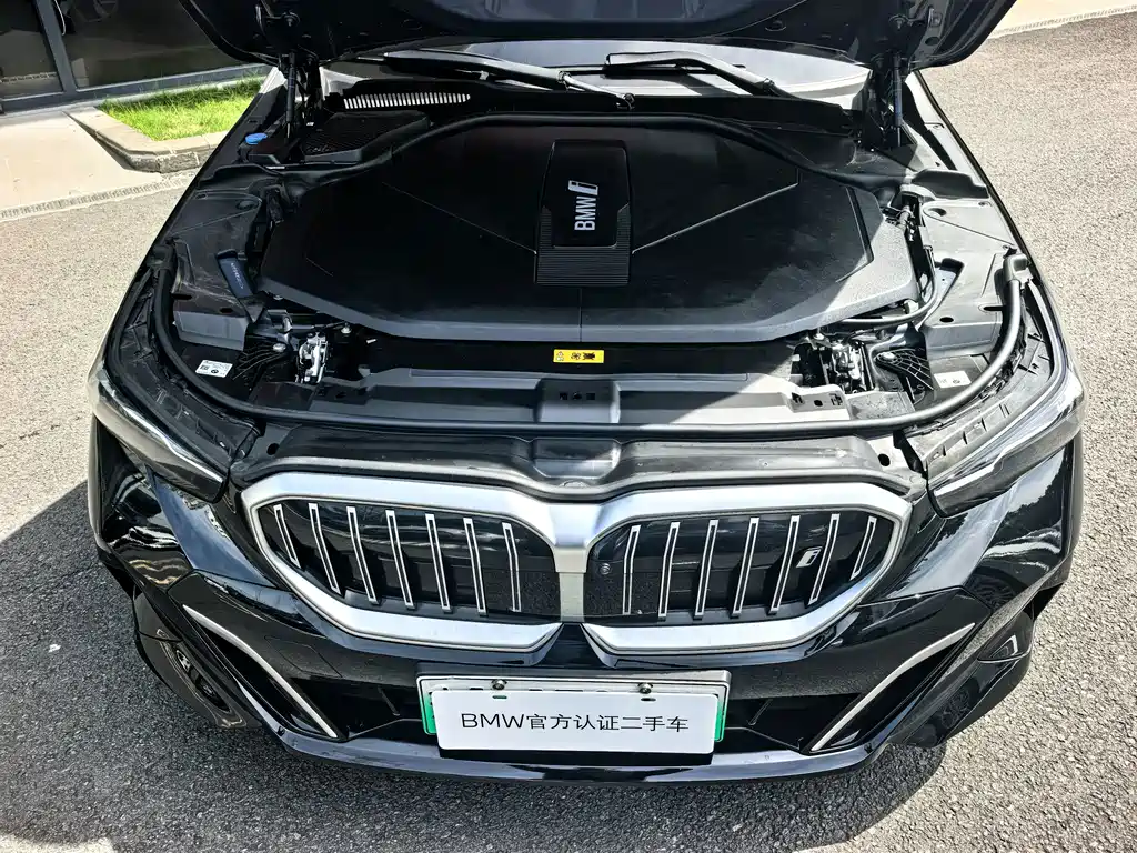 BMW i5 — миниатюра 3