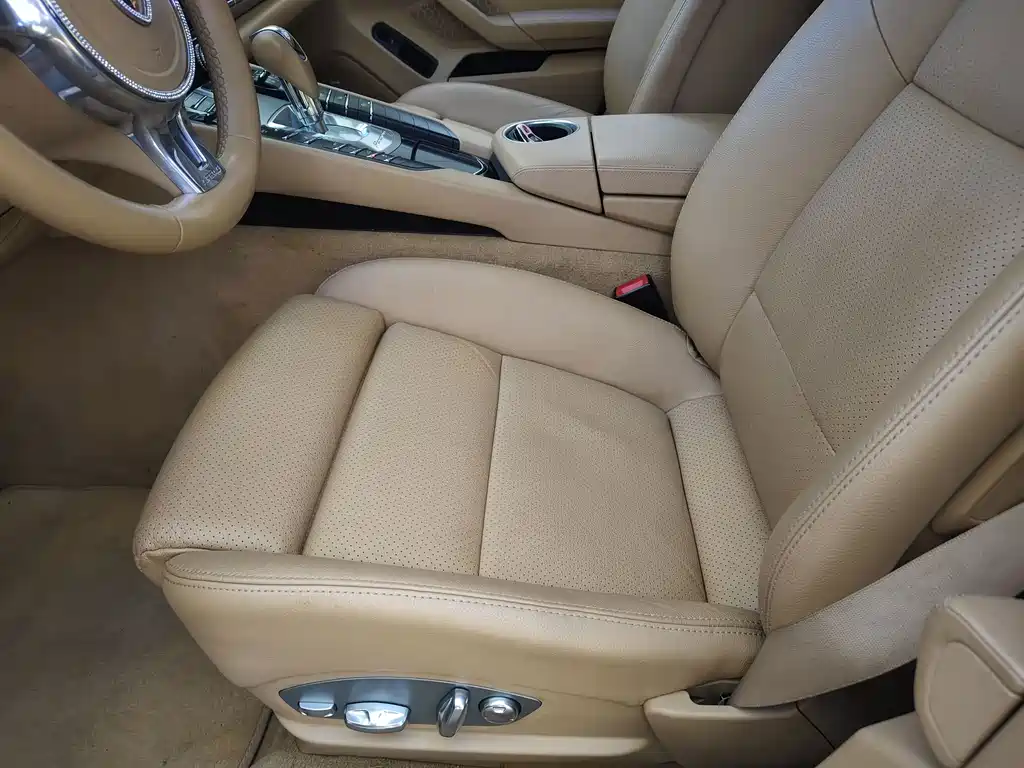 Porsche Panamera — миниатюра 5