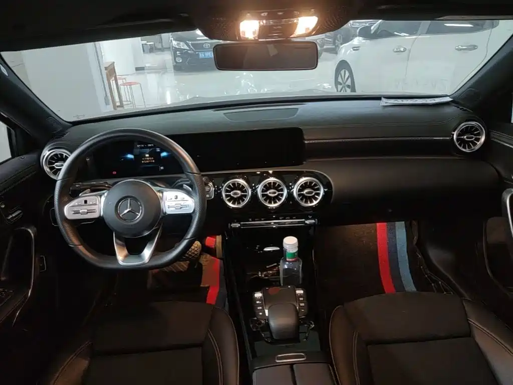 Mercedes-Benz A-Class — миниатюра 10