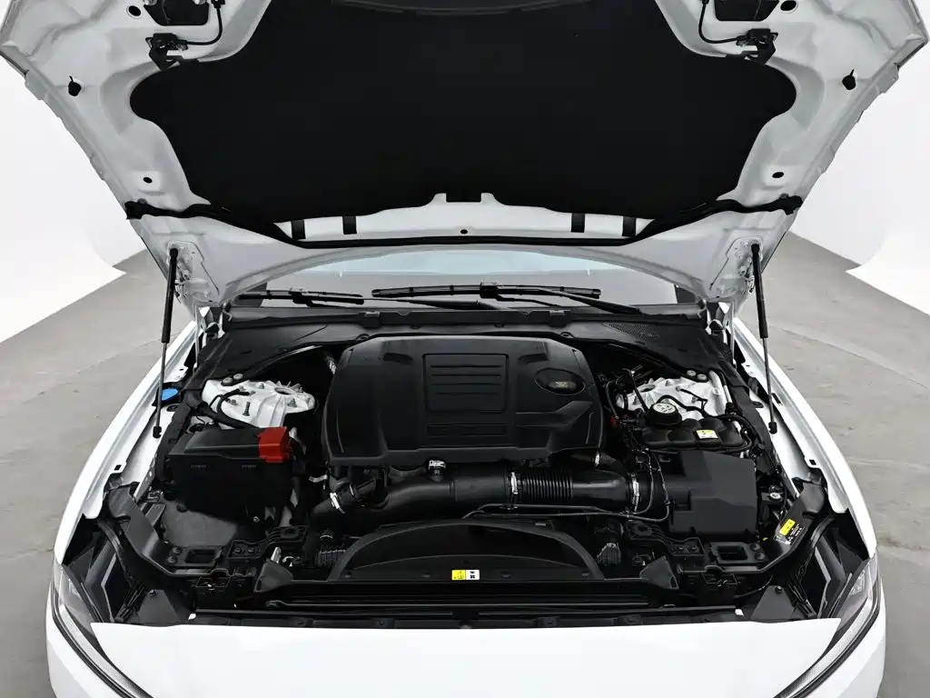 Jaguar XEL — миниатюра 17