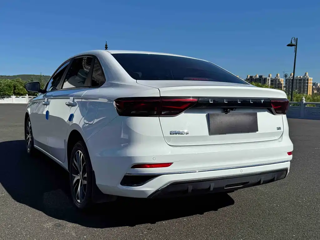 Geely Emgrand — миниатюра 4