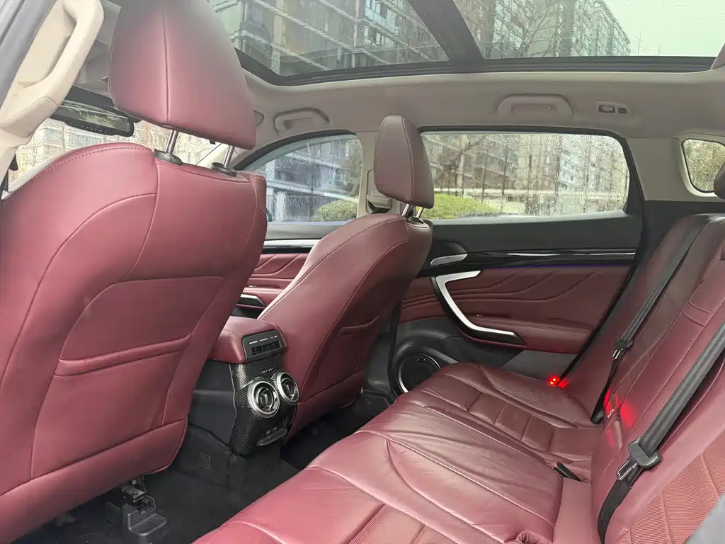 WEI PAI WEI BRAND VV7