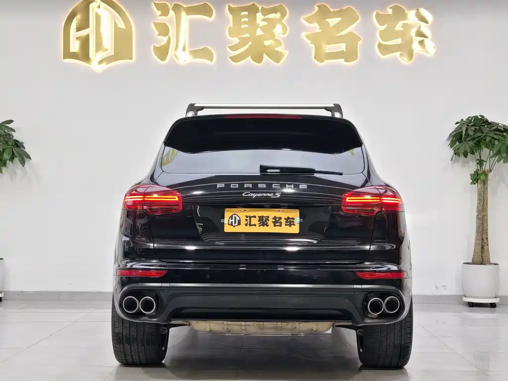 Porsche Cayenne — миниатюра 7