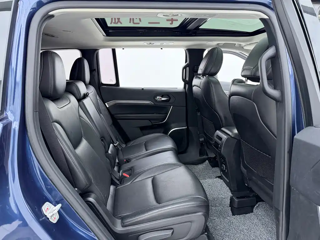 JEEP GRAND COMMANDER