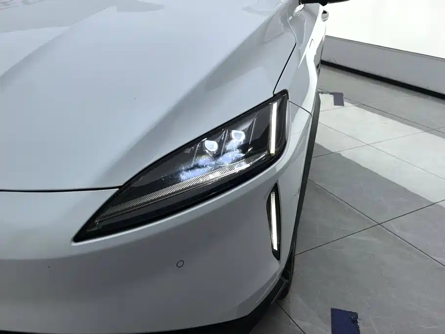 XPeng G3 — миниатюра 5