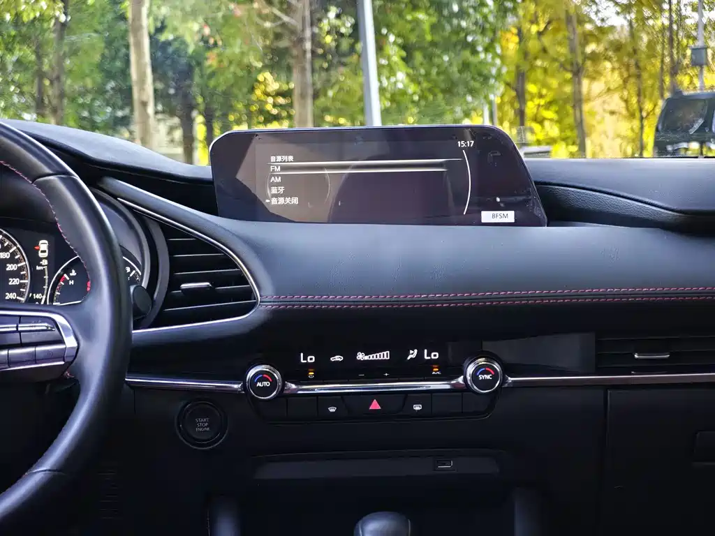 Mazda 3 Axela — миниатюра 14