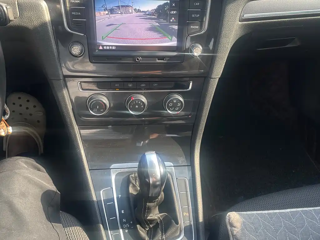 Volkswagen Golf 2016 1.6L AT Comfort