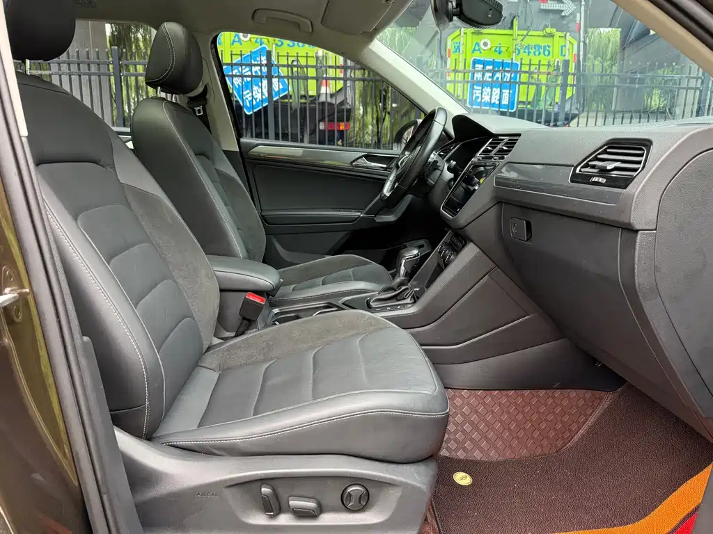 Volkswagen Tiguan L — миниатюра 11