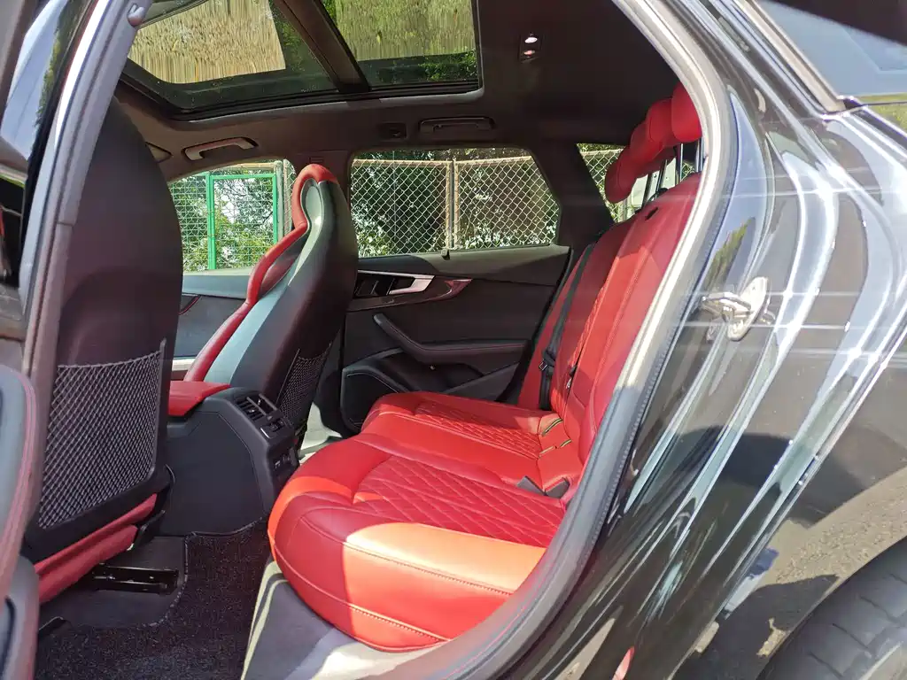 Audi S4 — миниатюра 7