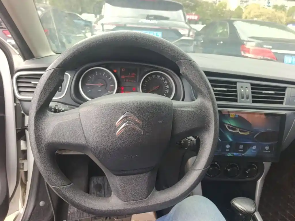 Citroen C3-XR — миниатюра 11