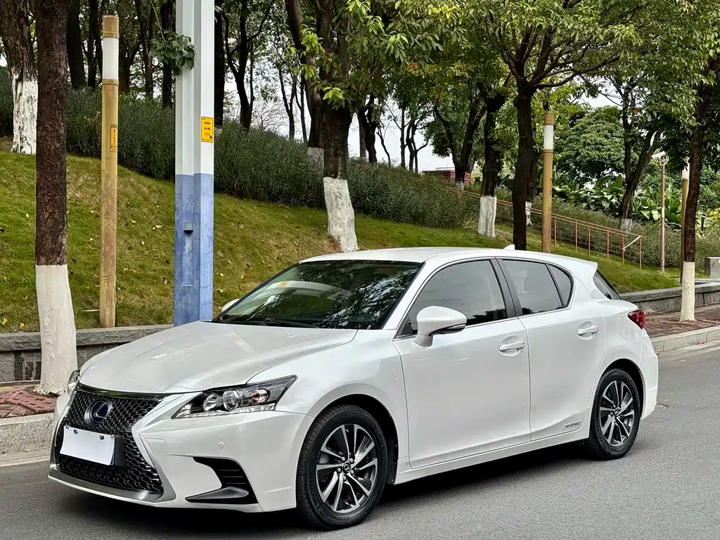 LEXUS CT