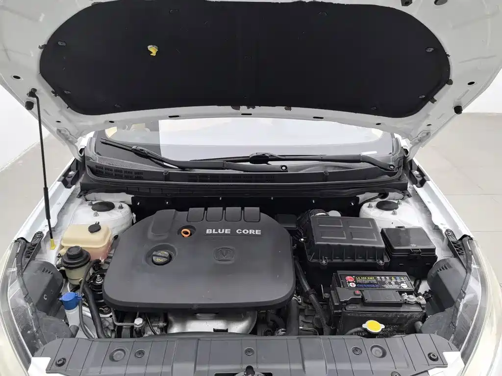 Changan Eado — миниатюра 6