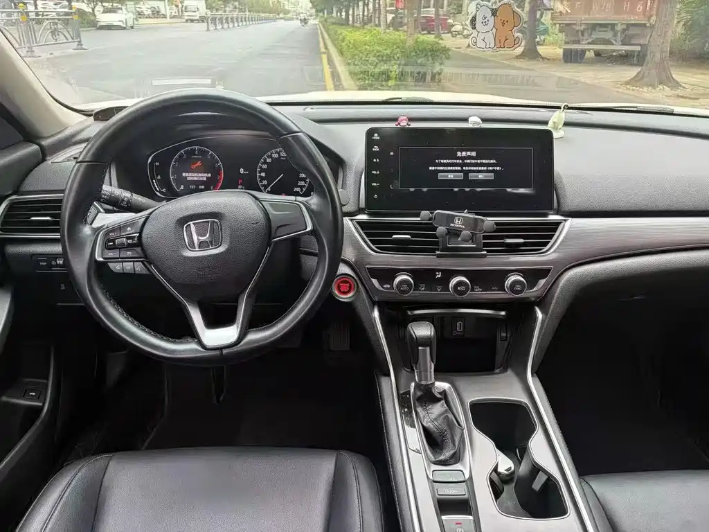 Honda Accord — миниатюра 4