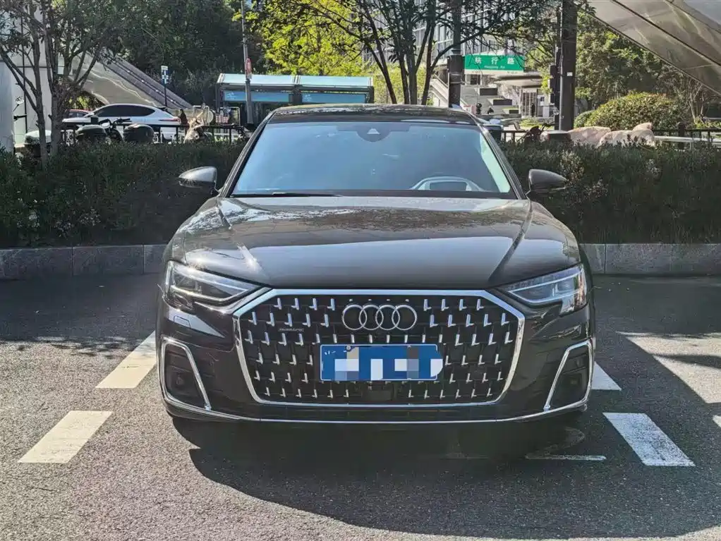 Audi A8 — миниатюра 2