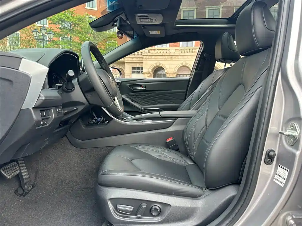 Toyota Avalon 2019 2.5L XLE Luxury VI