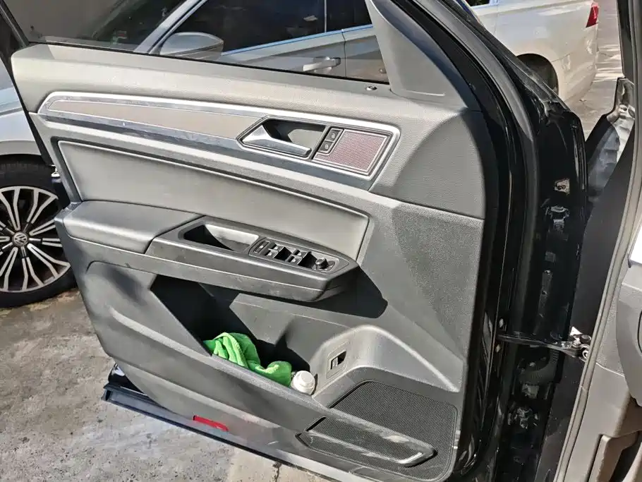 Volkswagen Teramont — миниатюра 7