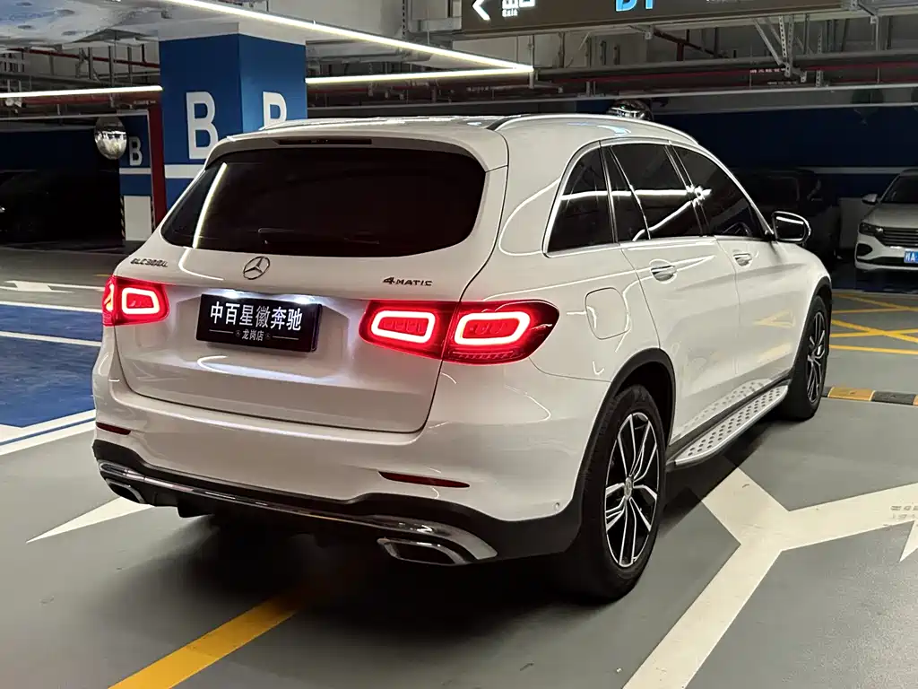 MERCEDES-BENZ GLC