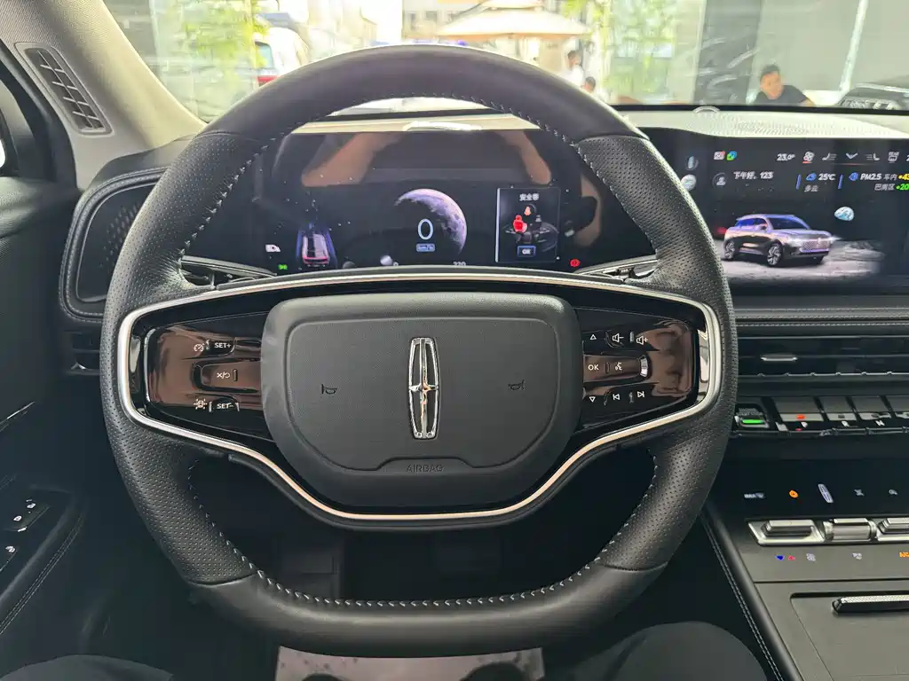 Lincoln Corsair 2023 2.0T Premium
