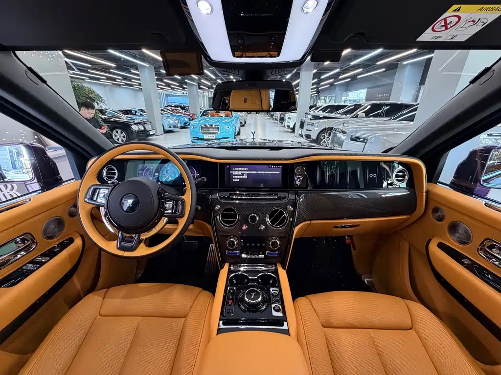 Rolls-Royce Cullinan — миниатюра 5