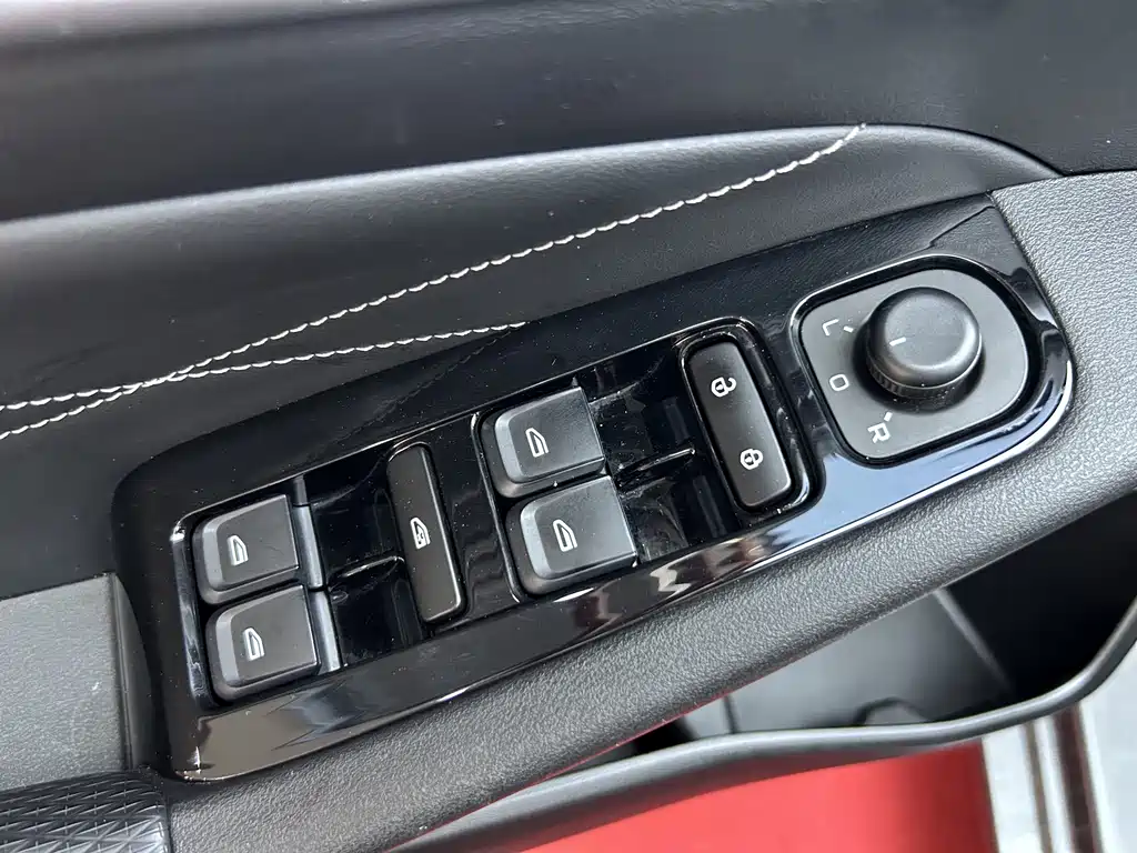 Geely Emgrand — миниатюра 11
