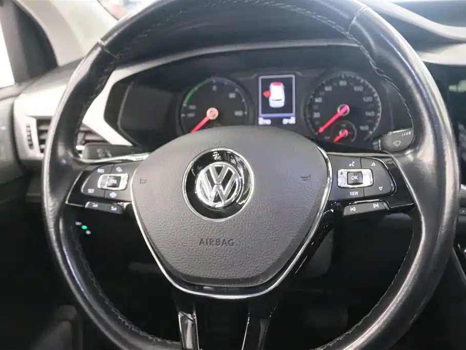 Volkswagen Tharu New Energy — миниатюра 6