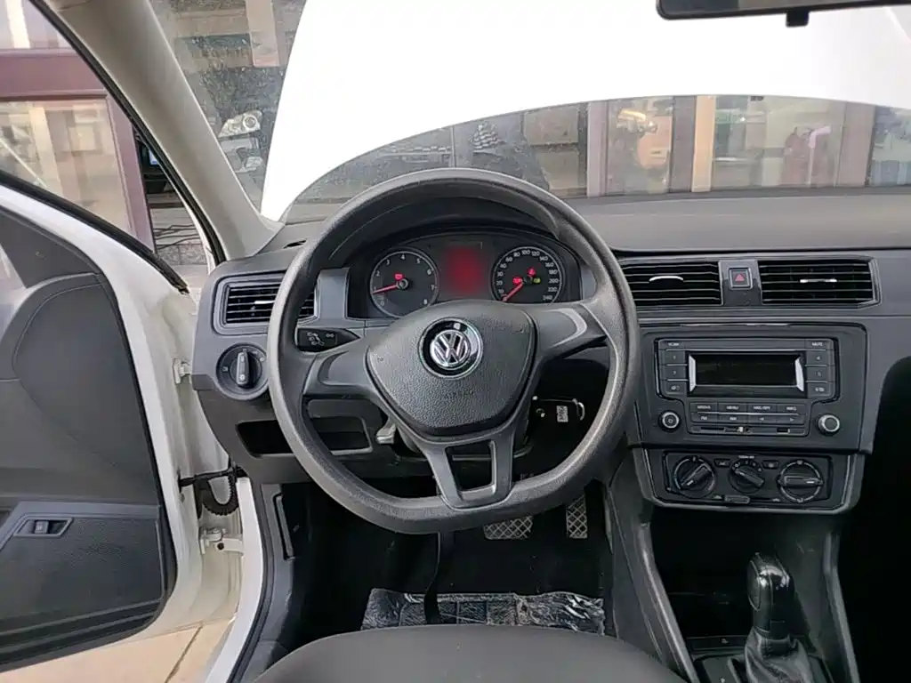 Volkswagen Santana — миниатюра 11