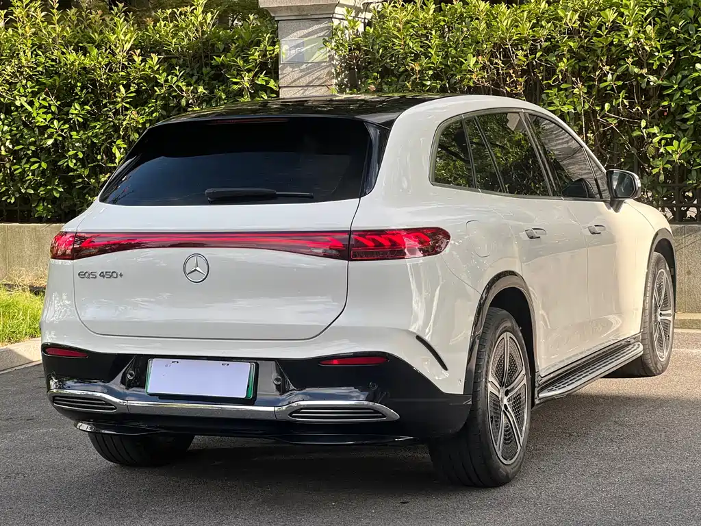 Mercedes-Benz EQS SUV — миниатюра 6