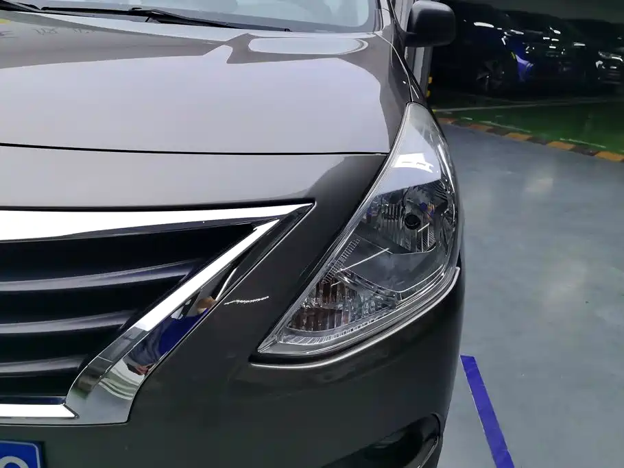 Nissan Sunny 2016 1.5XE MT Lead