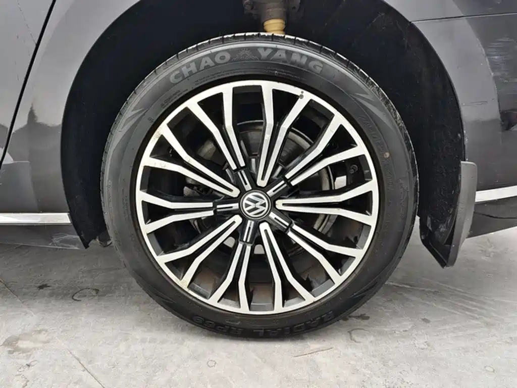 Volkswagen Phideon — миниатюра 12
