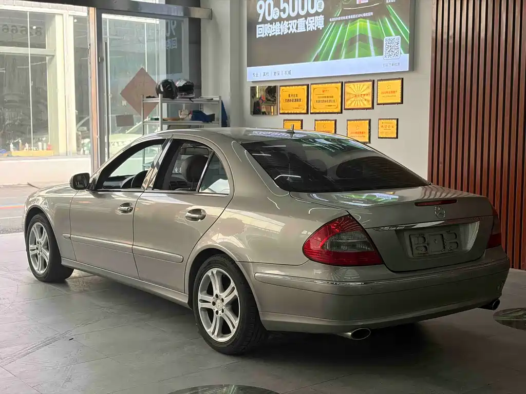 Mercedes-Benz E-Class E 2008 E 230 Fashion