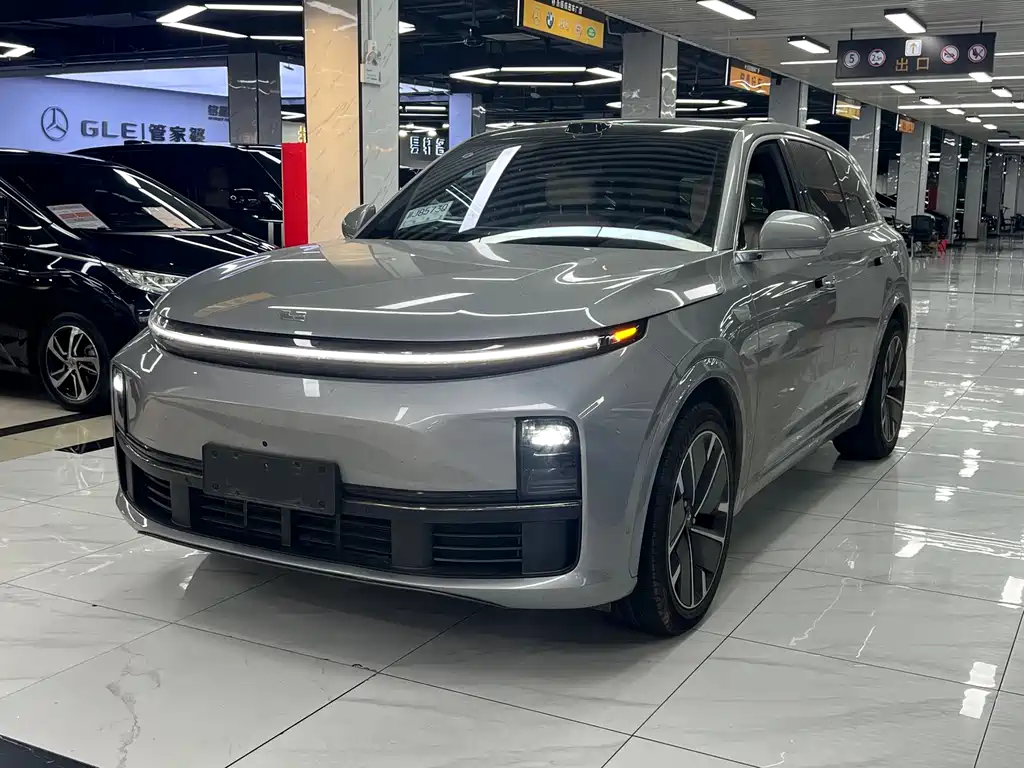 Li Auto Li L6 2025