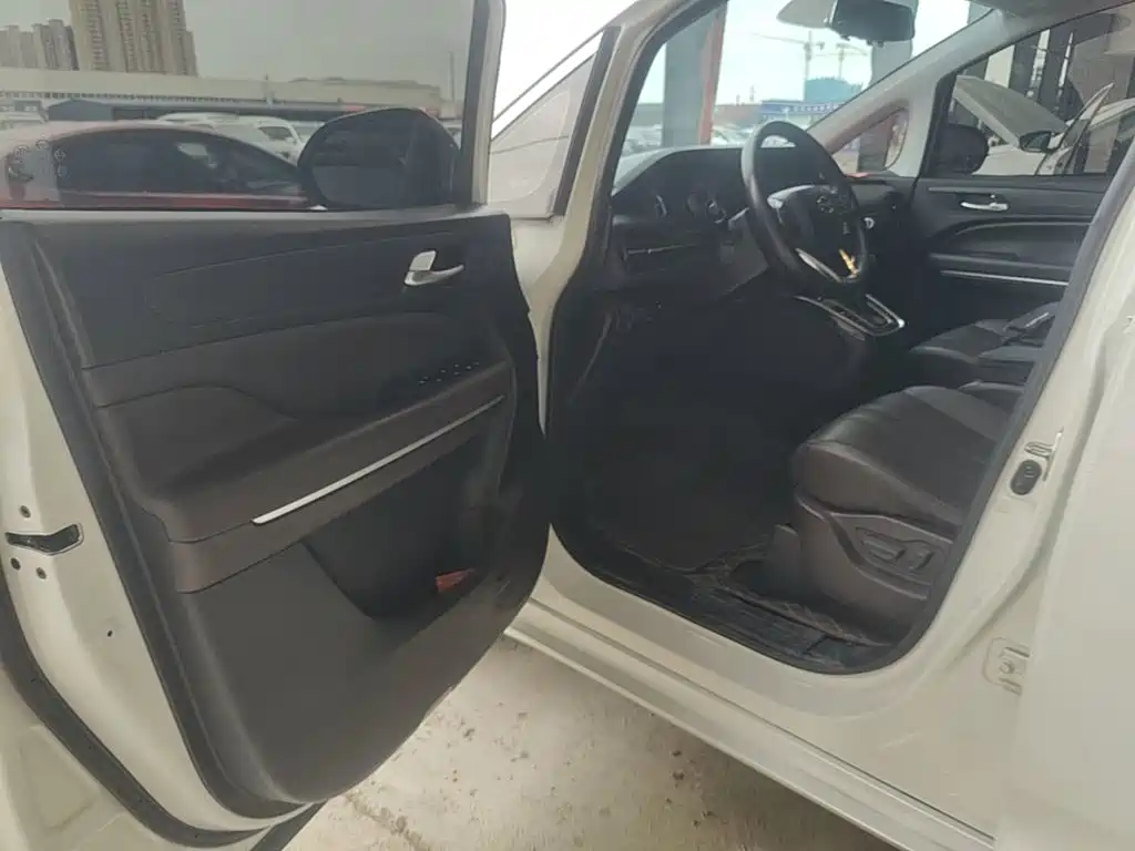 GAC Motor Trumpchi M6 — миниатюра 16