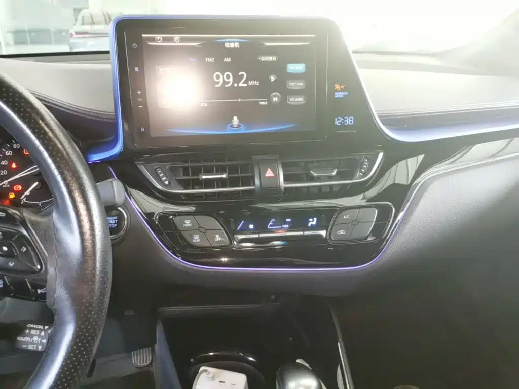 Toyota C-HR — миниатюра 13