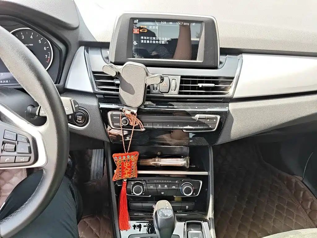 BMW 2 Series Active Tourer — миниатюра 9