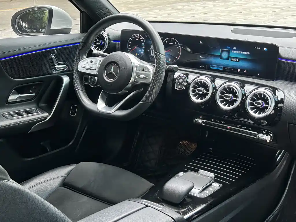 MERCEDES-BENZ A CLASS