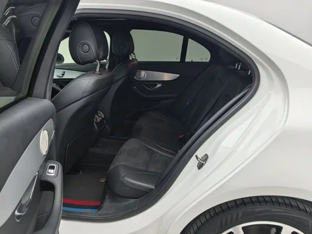 Mercedes-Benz C-Class — миниатюра 8