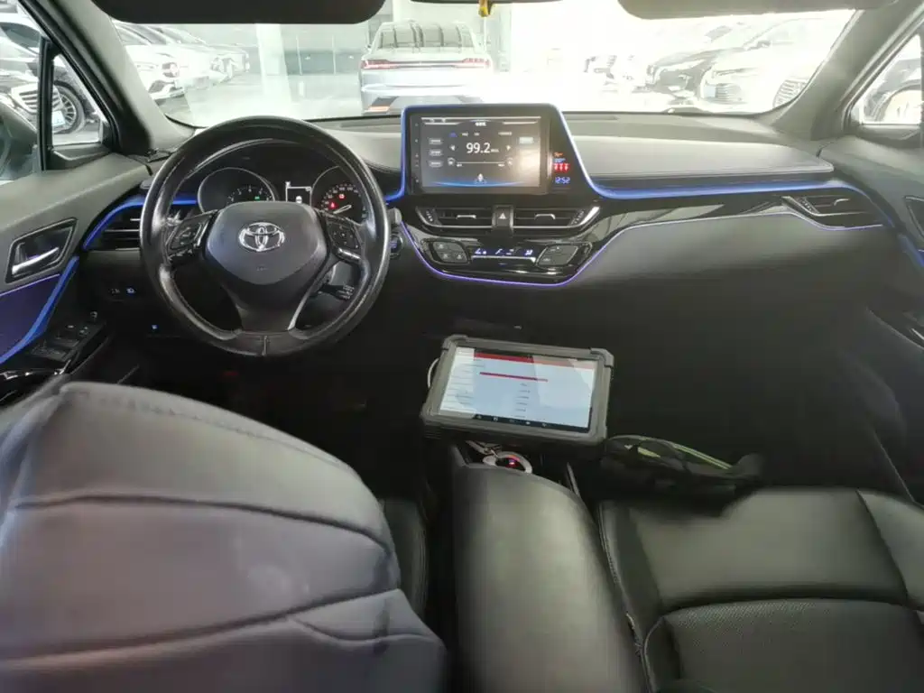 Toyota C-HR — миниатюра 10